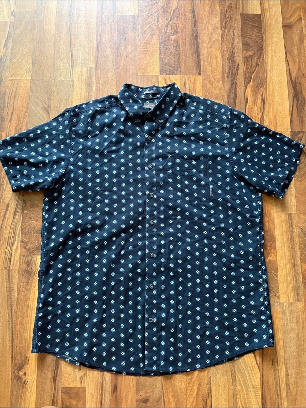 Eddie Bauer Men’s Navy Short-Sleeve Button-Down with White Micro Print Size TXL
